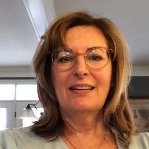 Meet your Posher, Julie